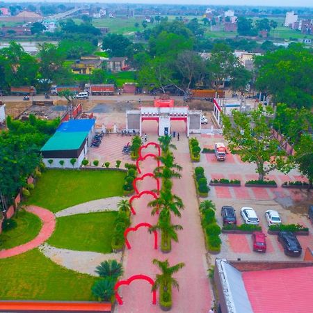 Hotel Sukhdeo Palace Gaya Exteriör bild
