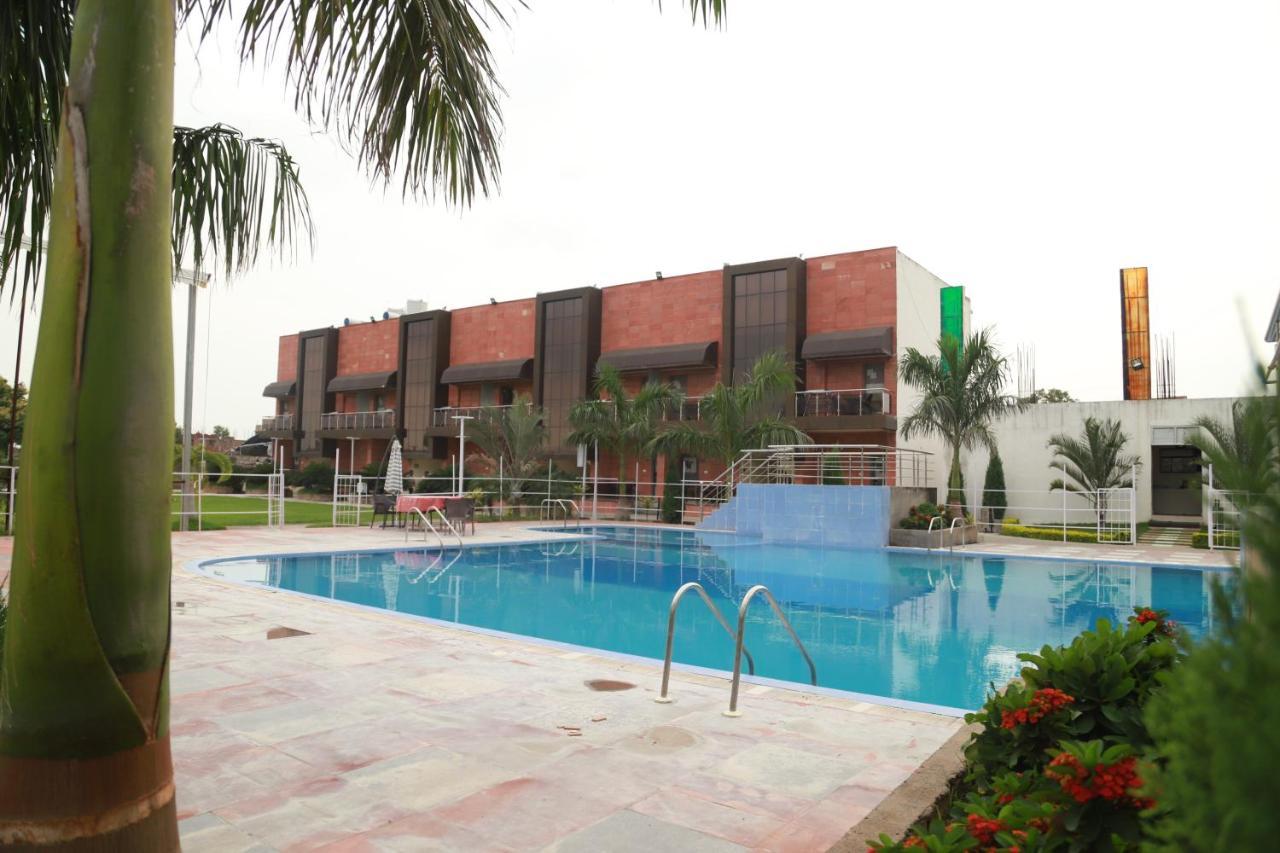 Hotel Sukhdeo Palace Gaya Exteriör bild